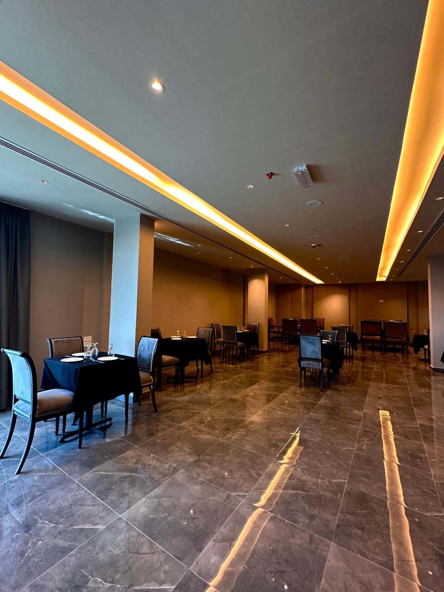 Mirador Hotel Manama Zewnętrze zdjęcie